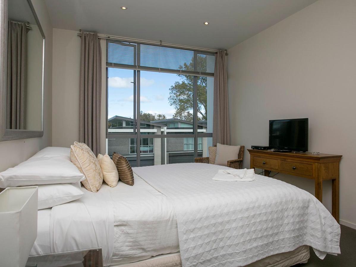 Marinaside Villa - Taupo Holiday Apartment Luaran gambar